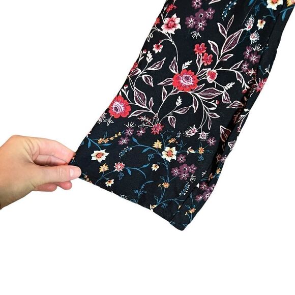 BCBGeneration long sleeve floral blouse - Picture 6 of 9